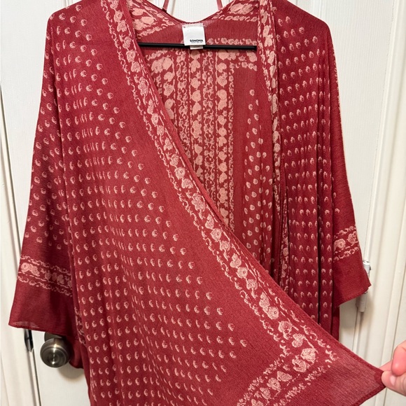 Red Patterned Kimono - Picture 3 of 5